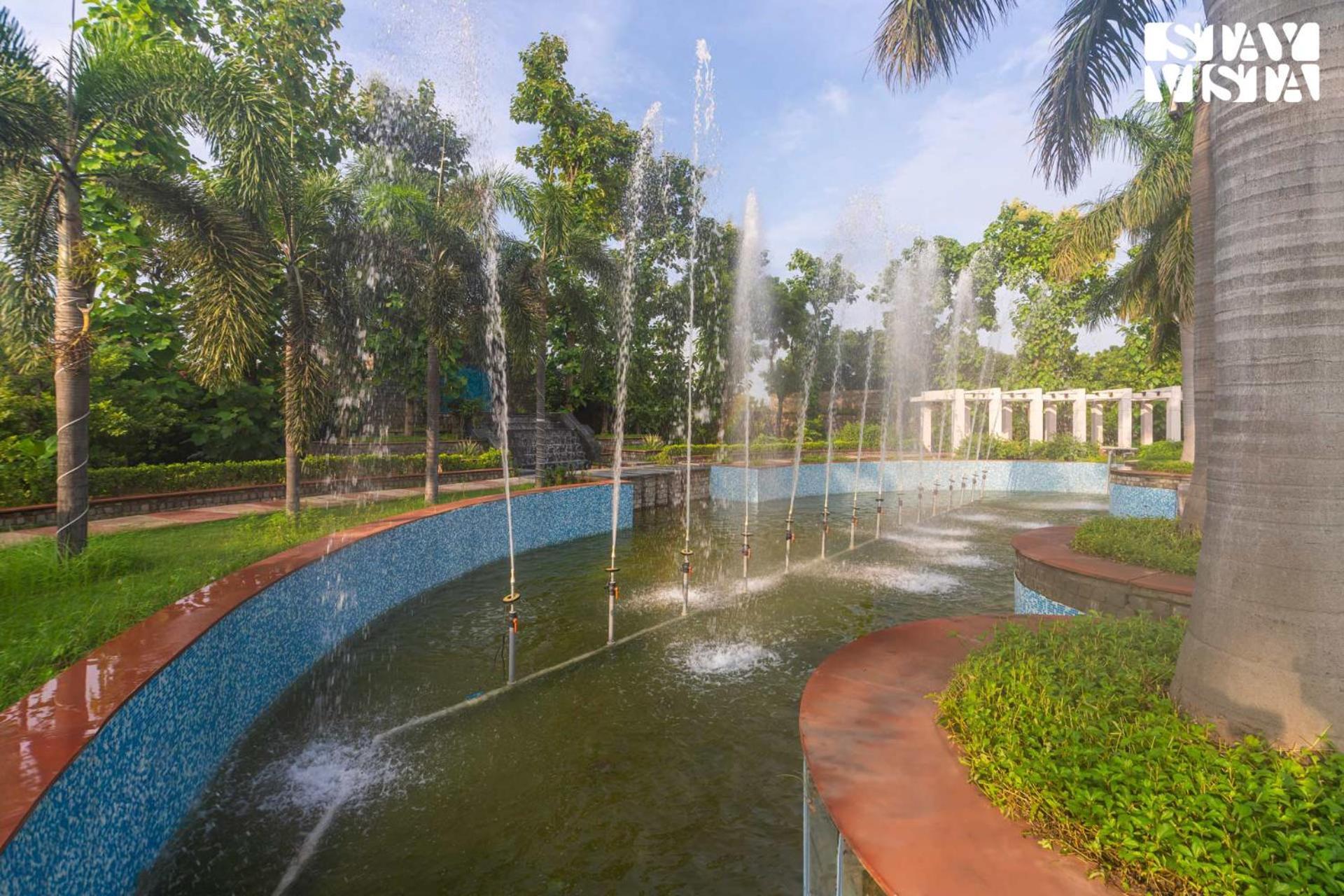Stayvista At Wandering Vines Indoor Pool 4Bhk Luxury Villa In Delhi Sohna Exteriör bild